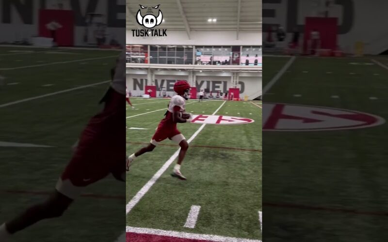 Arkansas WR’s Putting In Work — Arkansas Football Podcast | Tusk Talk With Ty